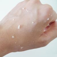 Пилинг-скатка для очищения кожи и выравнивания цвета лица MISSHA Super Aqua D-Tox Peeling Gel - вид 2 миниатюра
