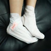 Смягчающая маска-носочки для ног KOELF Melting Essence Foot Pack - вид 1 миниатюра