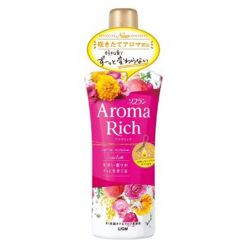 Кондиционер для белья с длительным сохранением аромата LION Aroma Rich