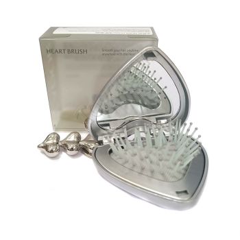 Складная расческа для волос в виде сердца с зеркалом и брелоком LADOR Heart Brush Hair (Silver) Складная расческа для волос в виде сердца с зеркалом и брелоком LADOR Heart Brush Hair (Silver)
