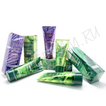 Пенка для умывания с натуральными компонентами LEBELAGE Natural Cleansing Foam