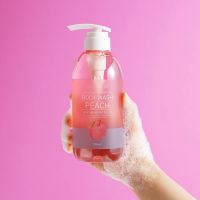 Гель для душа с экстрактом персика WELCOS Around Me Natural Perfume Vita Body Wash Peach - вид 3 миниатюра