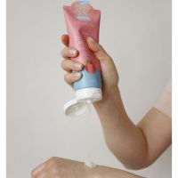Крем-гель для тела с экстрактом персика WELCOS Around Me Natural Perfume Vita Aqua Gel Cream Peach - вид 2 миниатюра