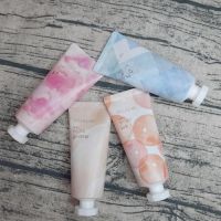 Набор парфюмированных кремов для рук WELCOS Around Me Perfumed Hand Cream Set - вид 6 миниатюра