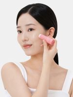 Увлажняющий стик с ледниковой водой и коллагеном для кожи вокруг глаз THE SAEM Iceland Hydrating Collagen Eye Stick 11g - вид 3 миниатюра